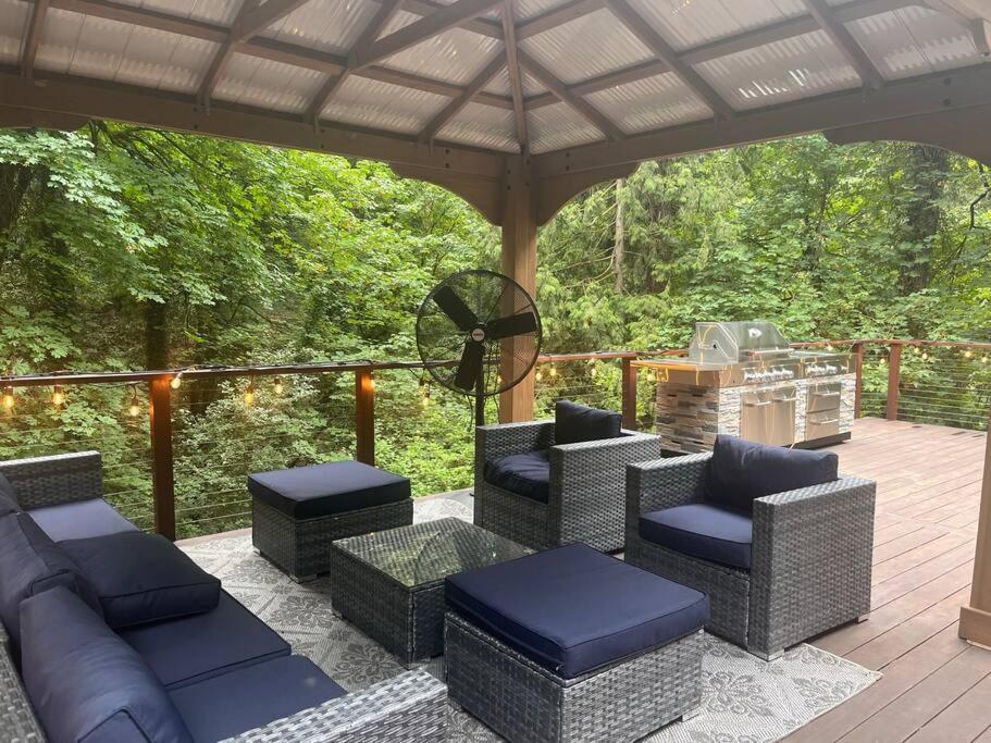 Serene Oasis Getaway With Sauna And A Swim Spa. Πόρτλαντ Εξωτερικό φωτογραφία
