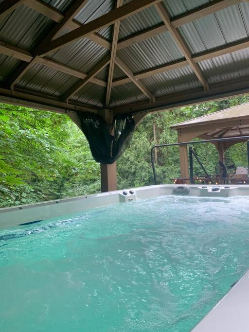 Serene Oasis Getaway With Sauna And A Swim Spa. Πόρτλαντ Εξωτερικό φωτογραφία